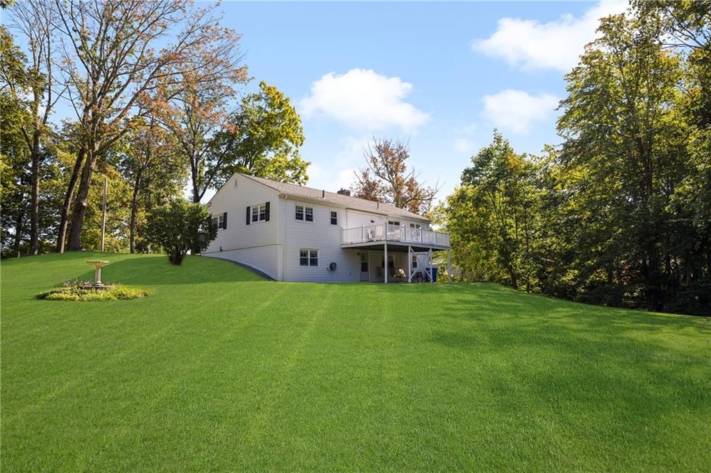 246 Old River Road, Lincoln