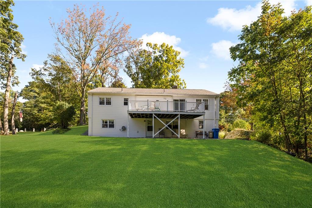 246 Old River Road, Lincoln