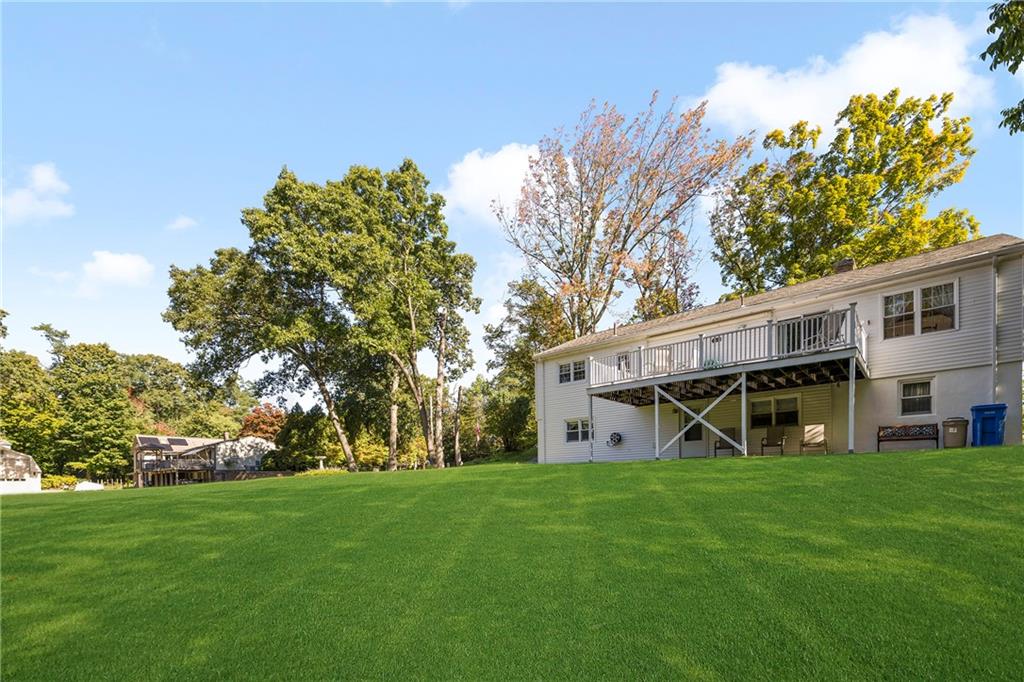 246 Old River Road, Lincoln