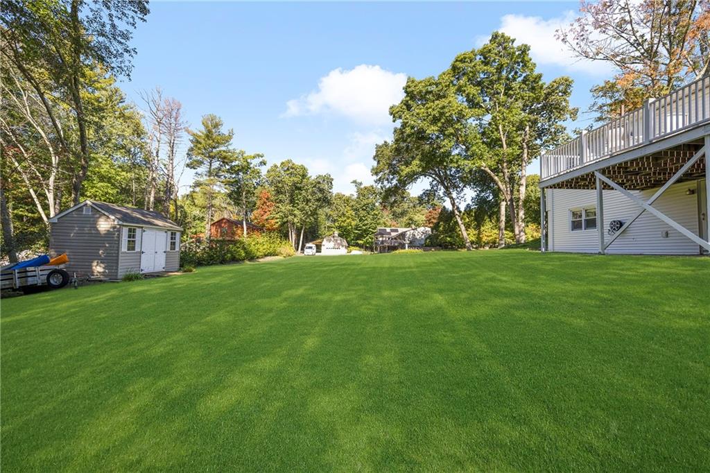 246 Old River Road, Lincoln