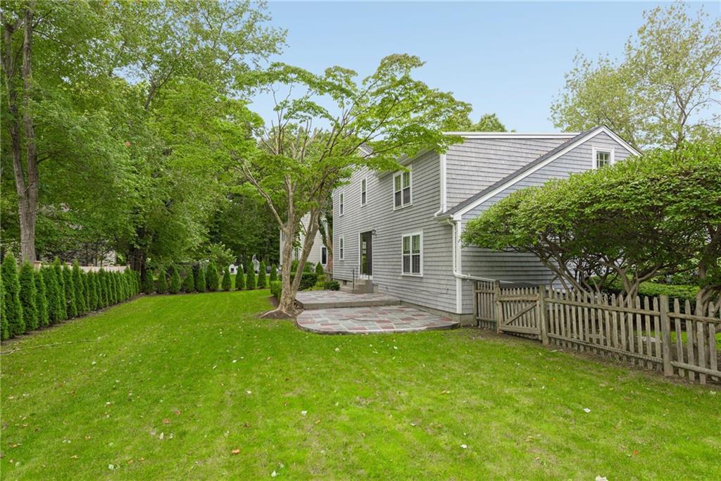 383 Nayatt Road, Barrington