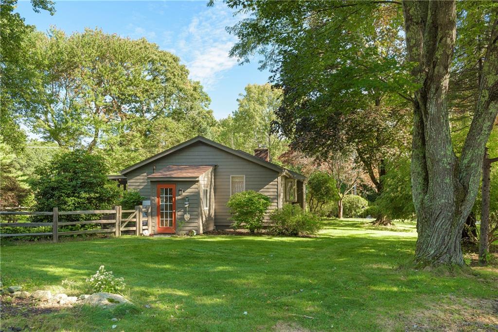 95 Spring Hill Road, South Kingstown