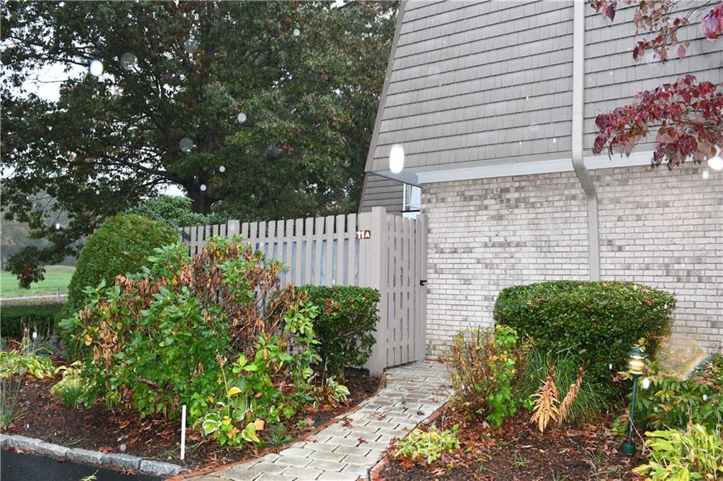 11 Caddy Rock Road, Unit#a, North Kingstown