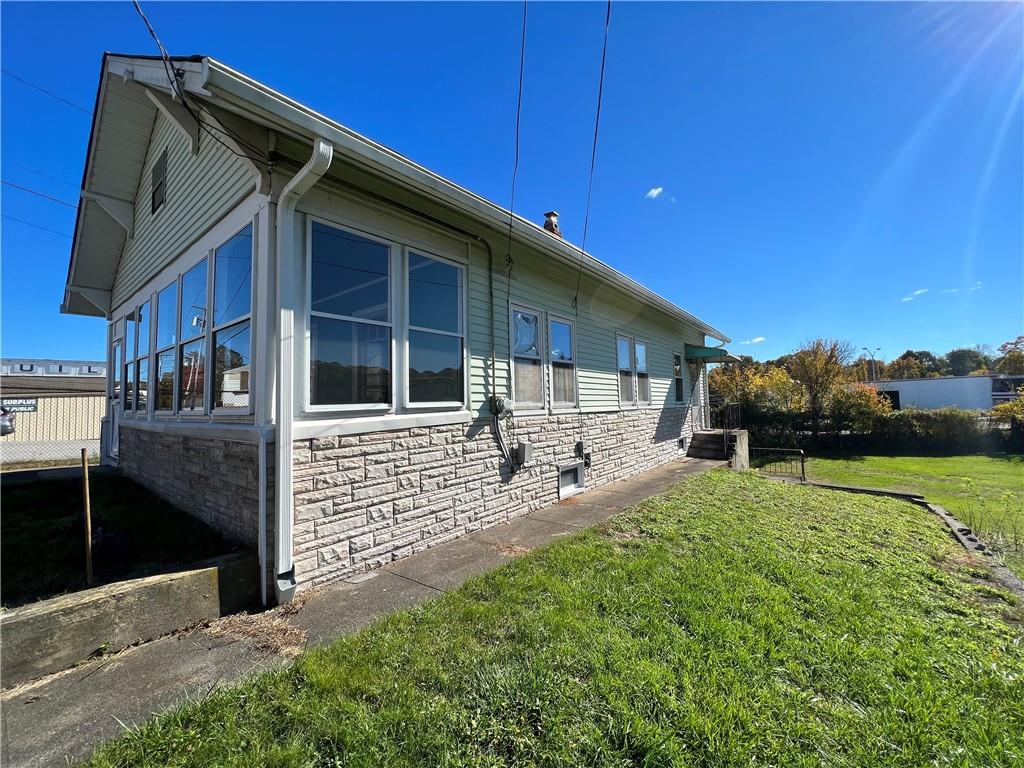 15 Clyde Street, West Warwick