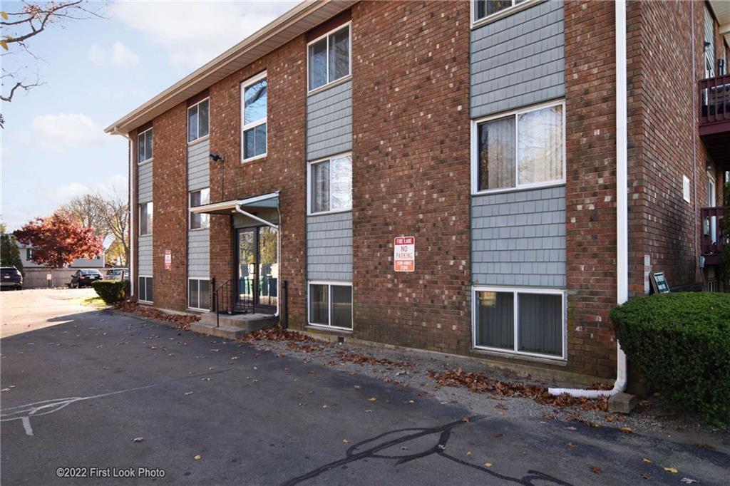 110 Pilgrim Parkway, Unit#1, Warwick