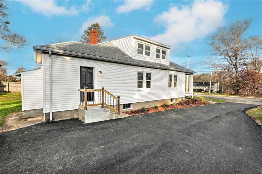 1130 Newman Avenue, Seekonk