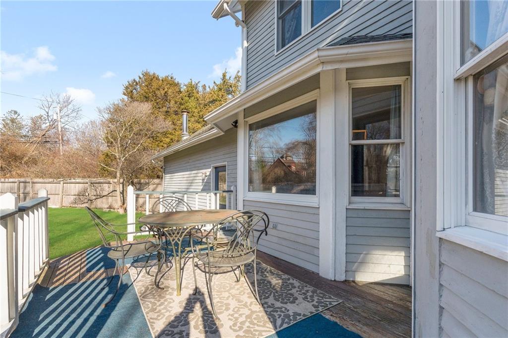 30 Chestnut Hill Road, South Kingstown