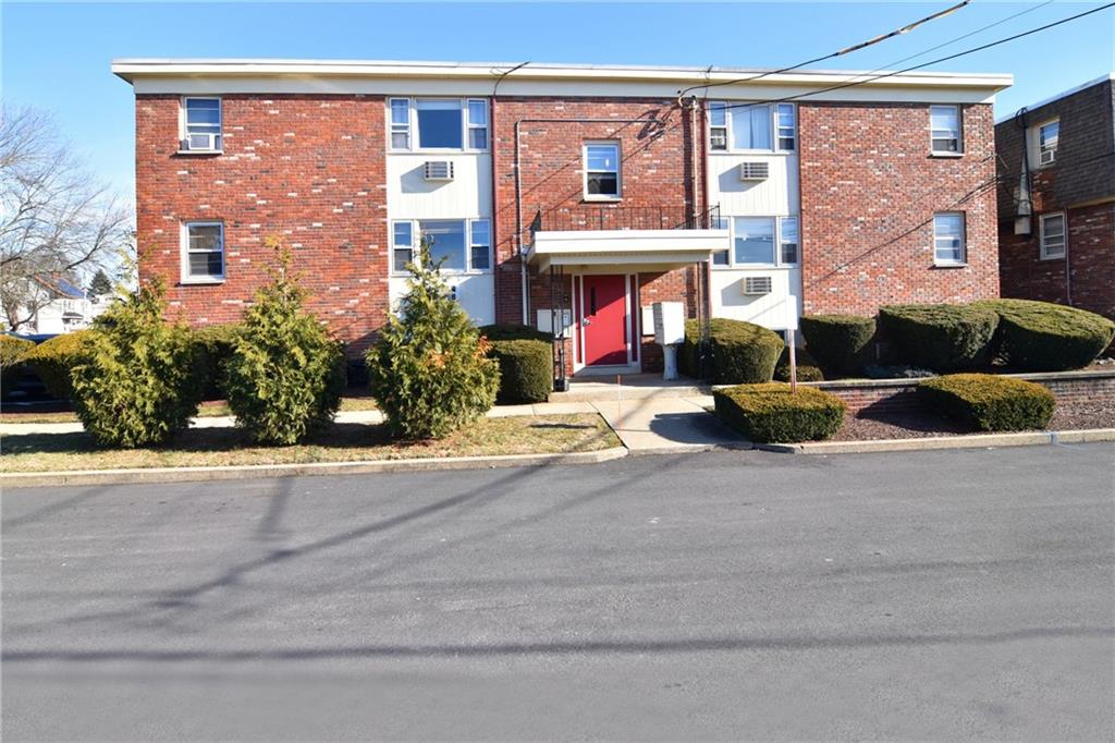 5 Cynthia Drive, Unit20, North Providence, RI 02911 MLS 1327267