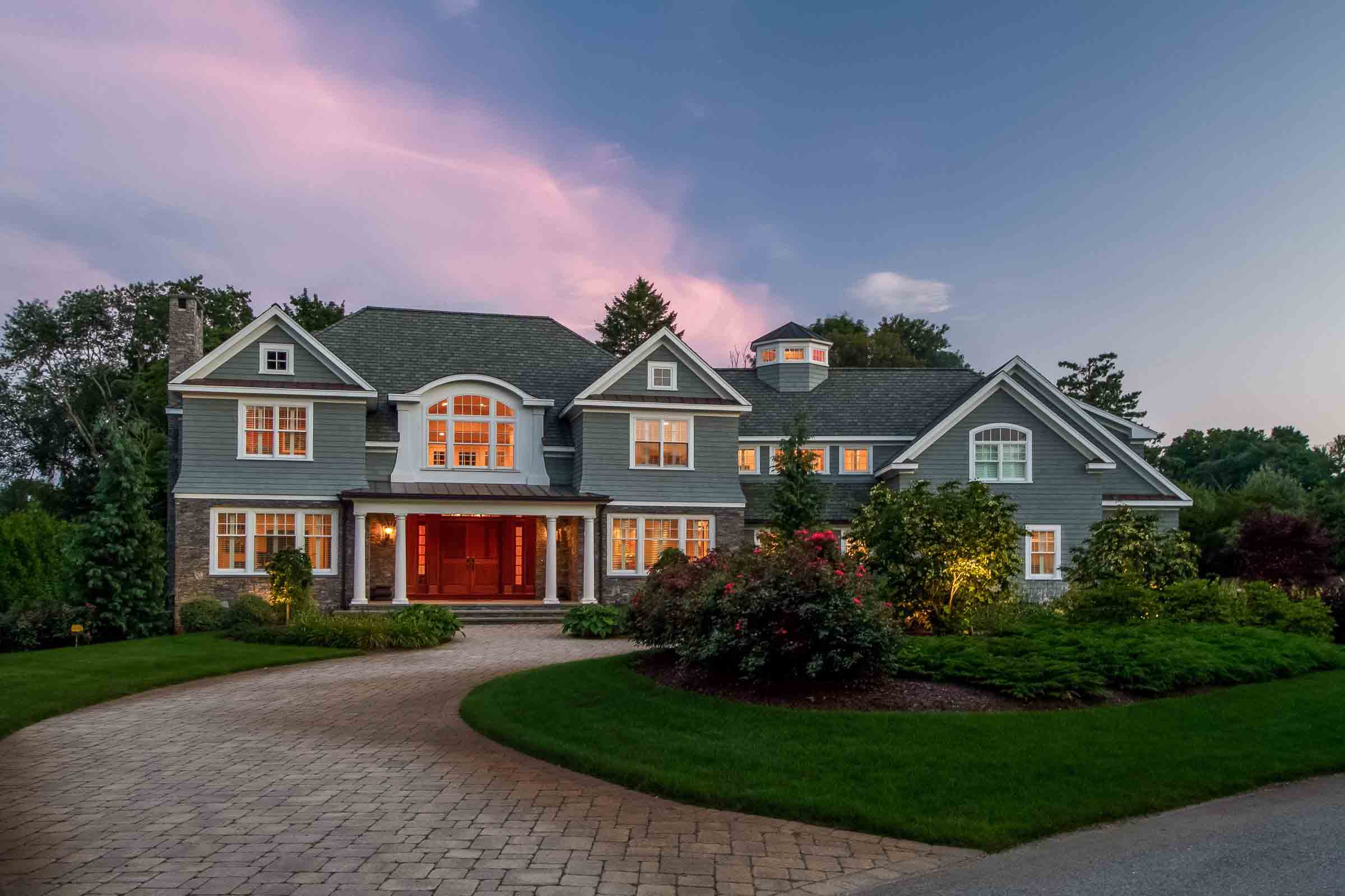STUNNING BARRINGTON HOME IN RUMSTICK VILLAGE SELLS FOR $2,400,000