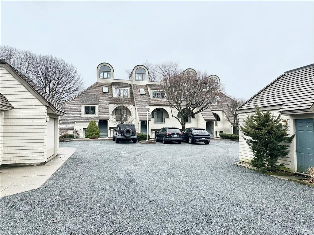 2 Weetamoe Farm DR Bristol, Rhode Island 02809 | Lila Delman