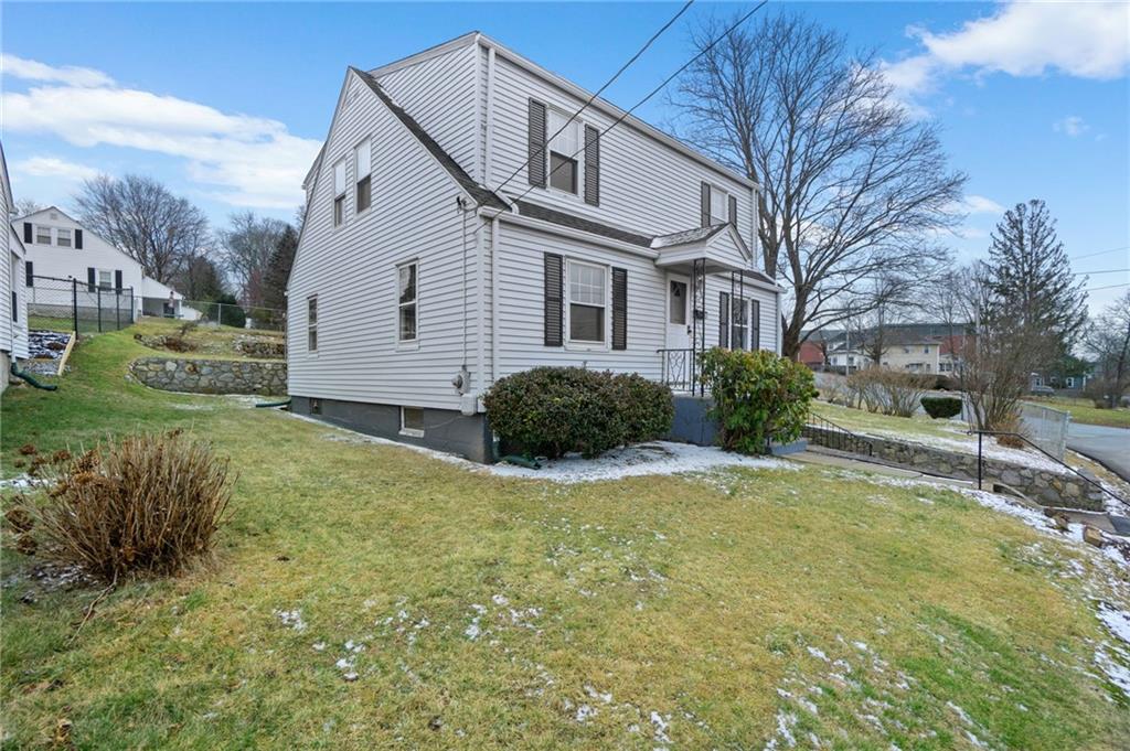93 Cottage Avenue, North Providence