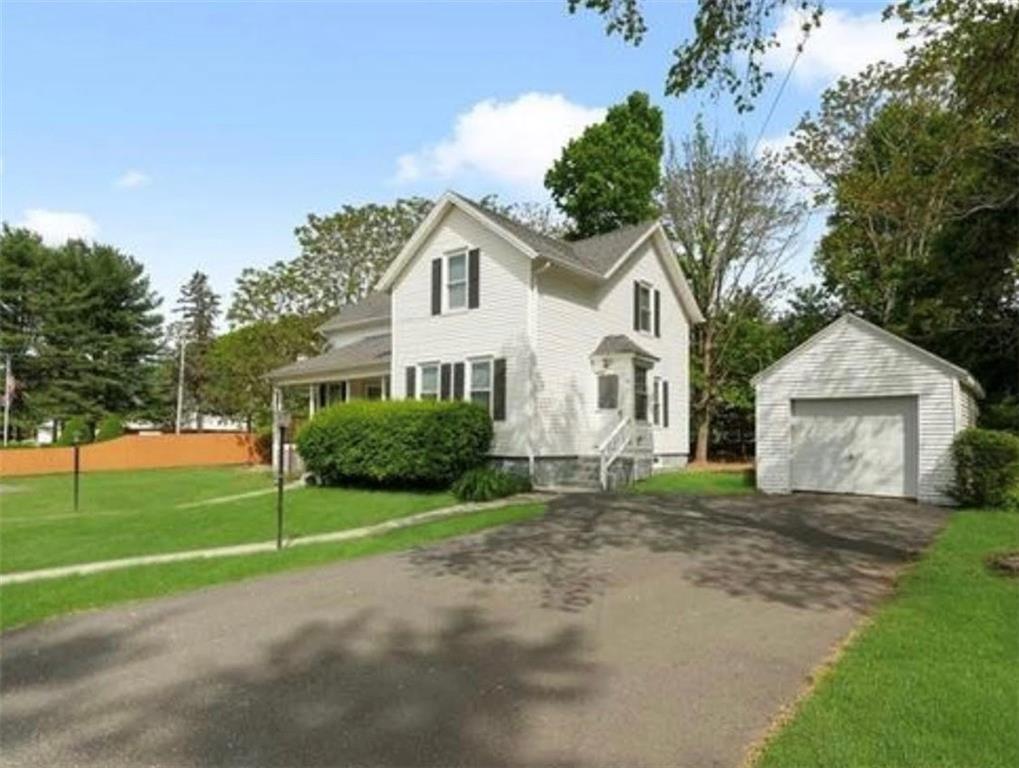 12 Nate Whipple HWY, Unit1 Cumberland, Rhode Island 02864 Lila Delman