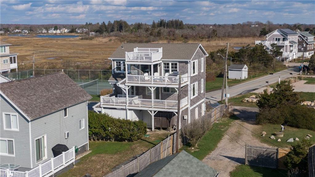 824 West Beach Road, Charlestown