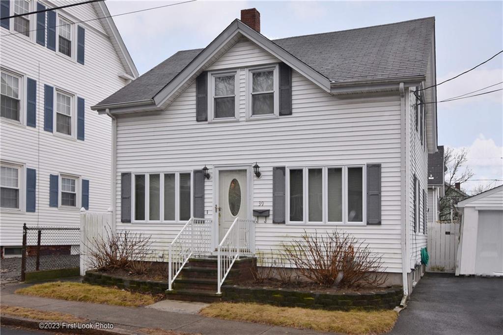 39 Orchard Street, East Providence