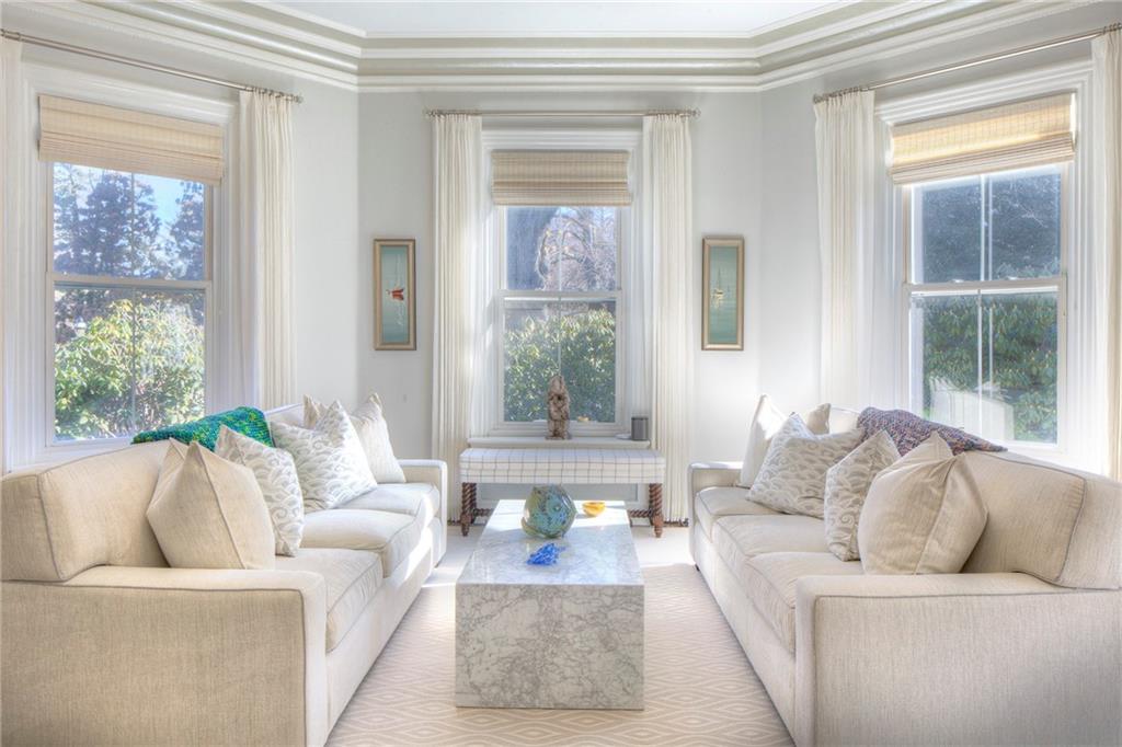 437 Bellevue Avenue, Newport
