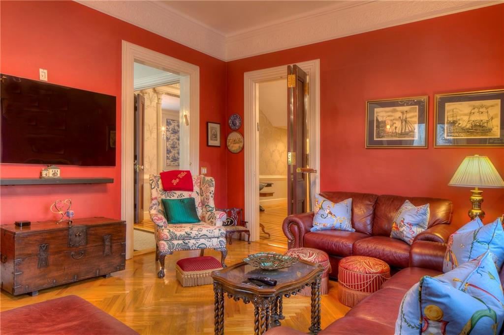 437 Bellevue Avenue, Newport