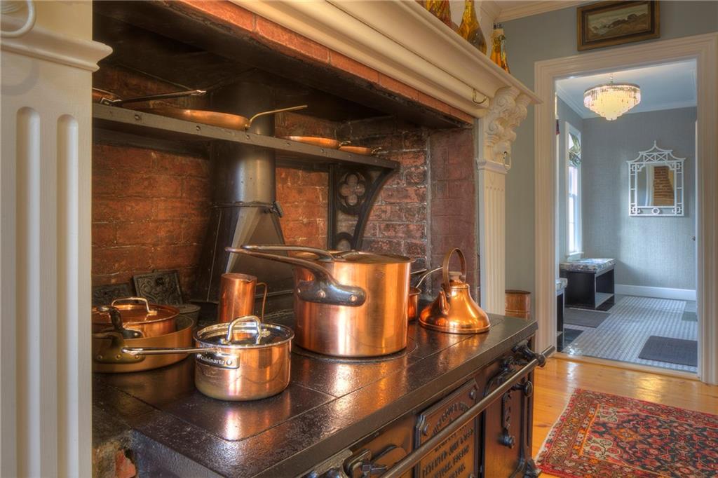 437 Bellevue Avenue, Newport