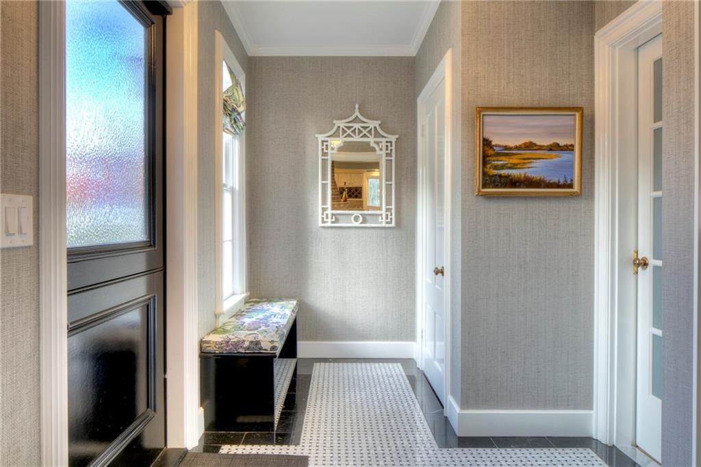 437 Bellevue Avenue, Newport