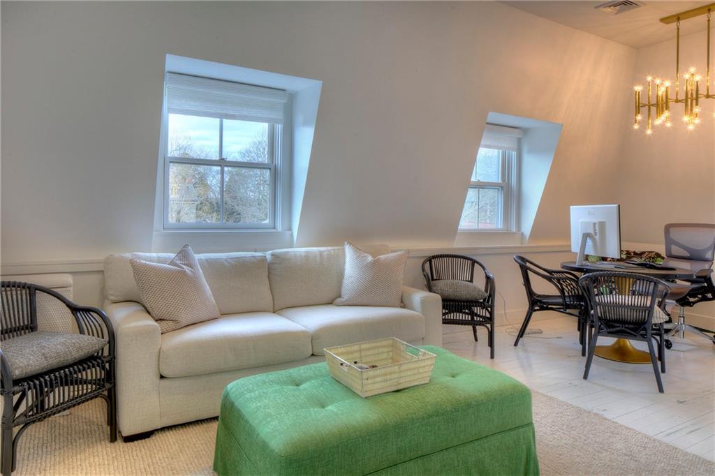 437 Bellevue Avenue, Newport