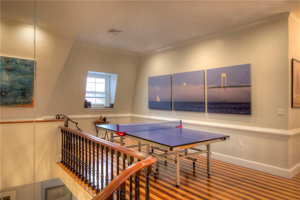 437 Bellevue Avenue, Newport