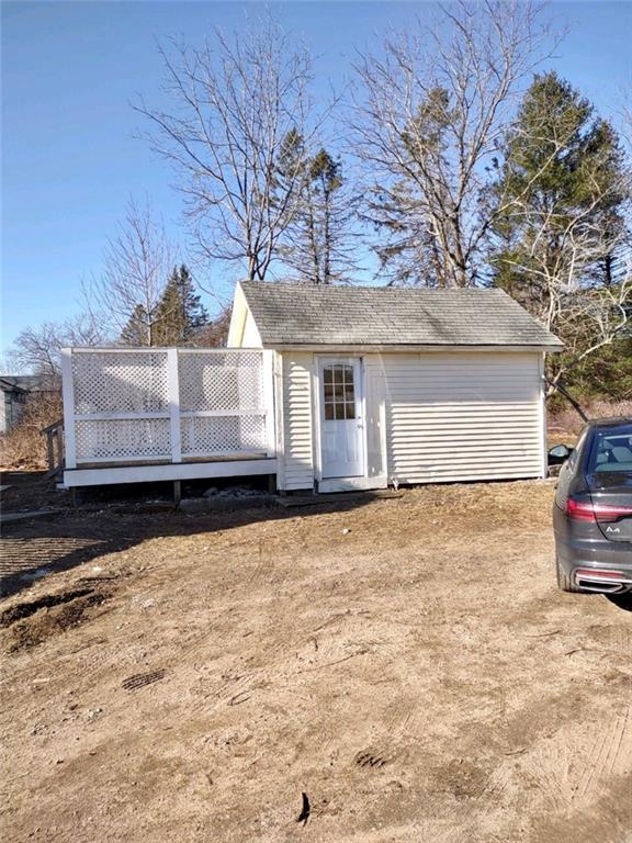 4 Lake Court, Hopkinton