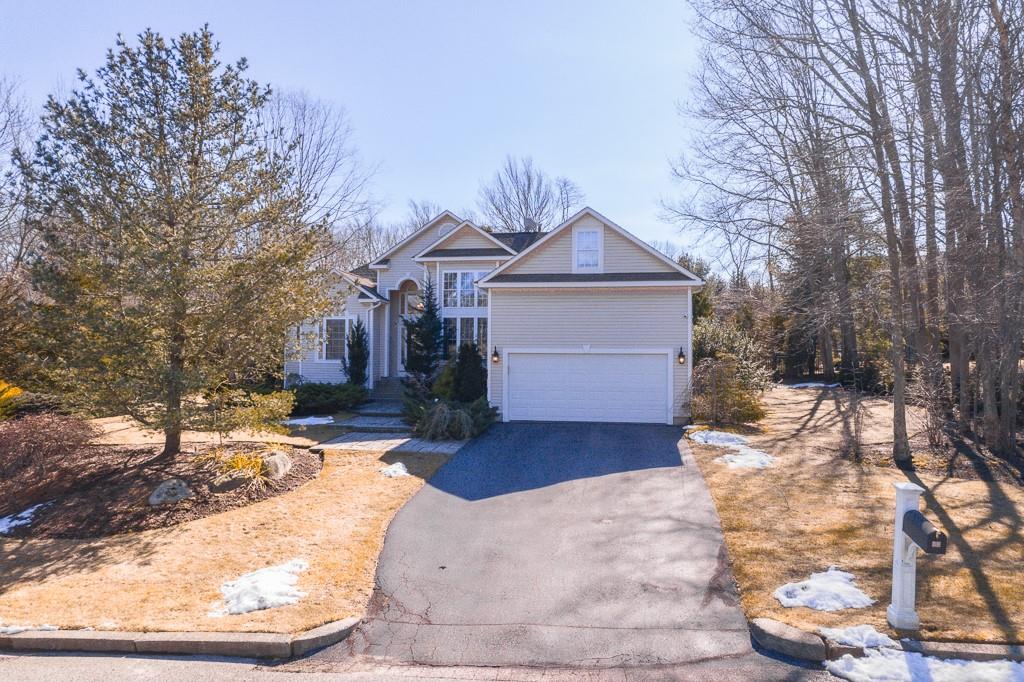 25 Hummingbird Lane, Cranston