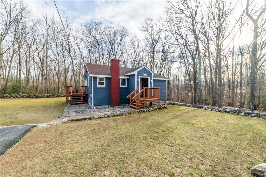 55 Walnut Hill Road, Burrillville