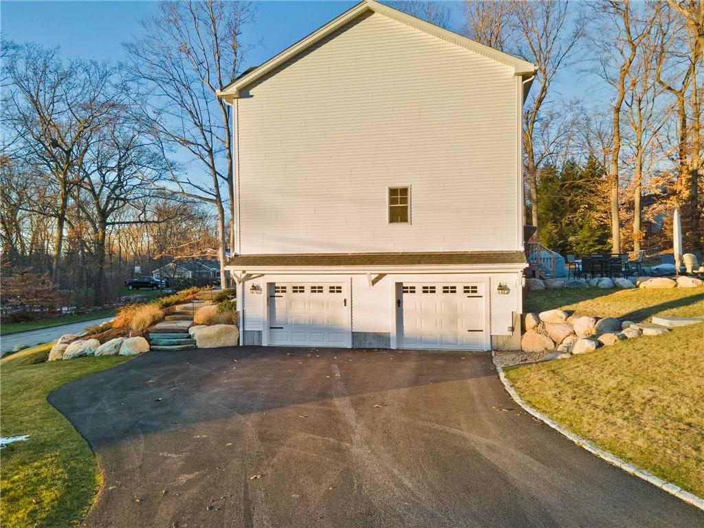 106 Gregory Drive, Seekonk