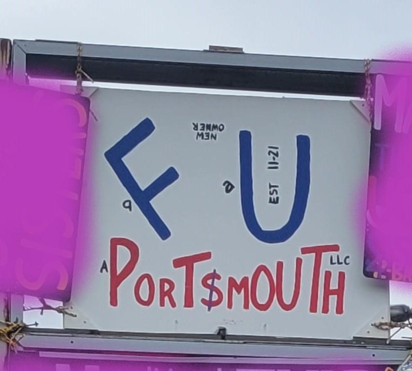 1074 East Main Road, Portsmouth