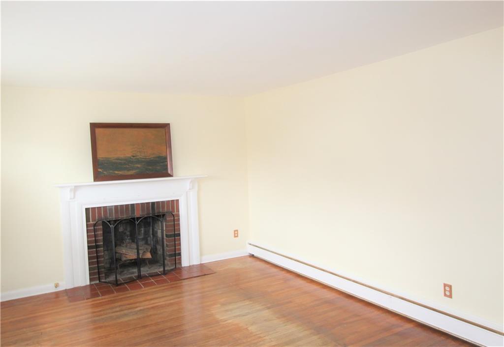78 Jo Anne Avenue, Portsmouth