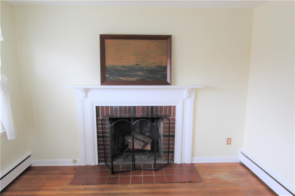 78 Jo Anne Avenue, Portsmouth