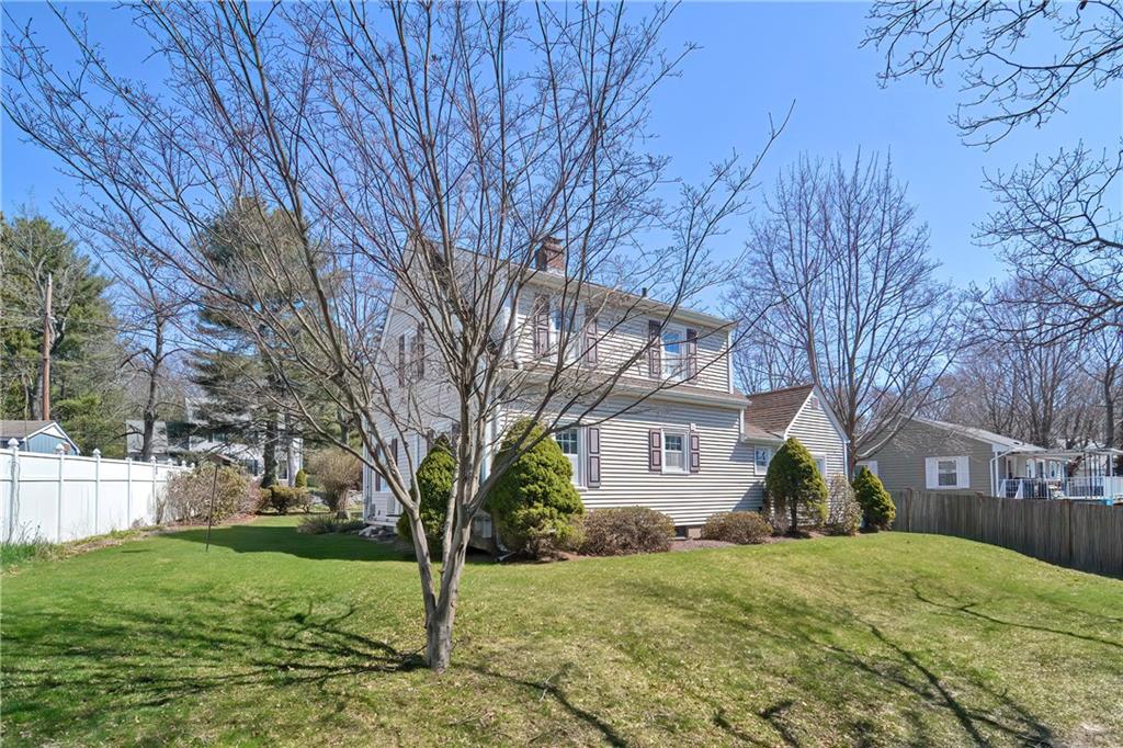 200 Old Mendon Road, Cumberland