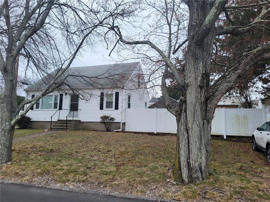 2 Lillian Lane, Cranston, RI 02920 MLS 1333142 Lila Delman