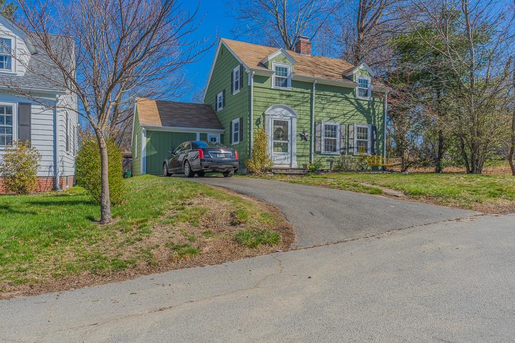 25 Highland Avenue, North Providence