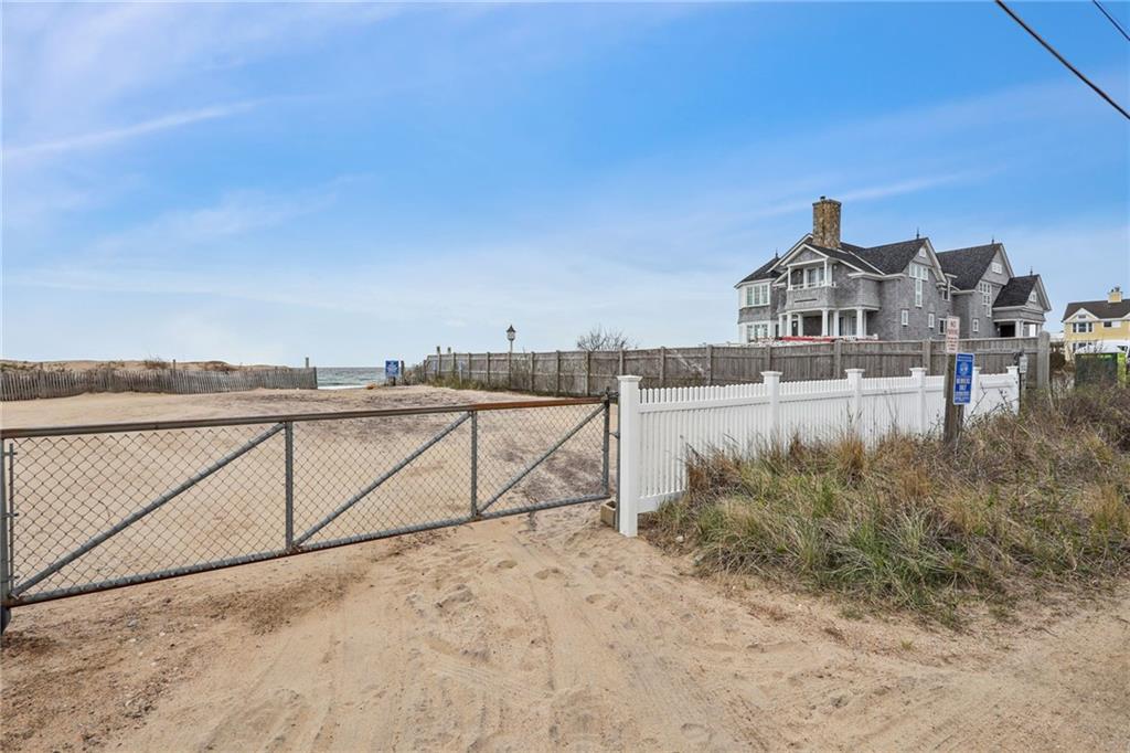 25 Spindrift Drive W, South Kingstown