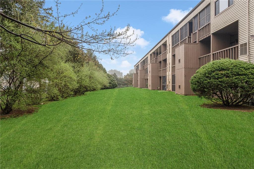 196 Old River Road, Unit#5f South, Lincoln