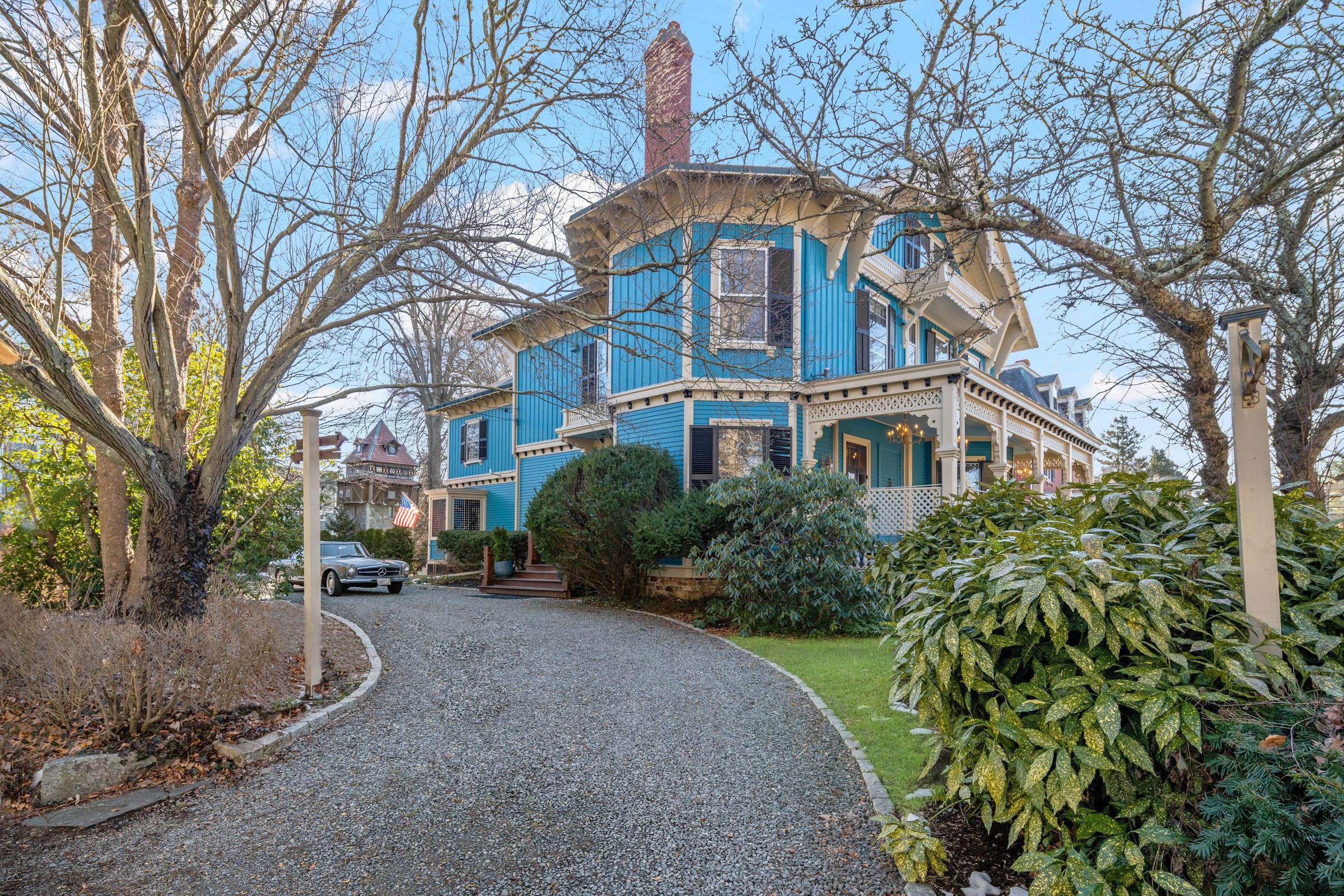 HOUSE OF THE WEEK: HISTORIC TOP-OF-THE-HILL NEWPORT COTTAGE OFFERED FOR $4,500,000