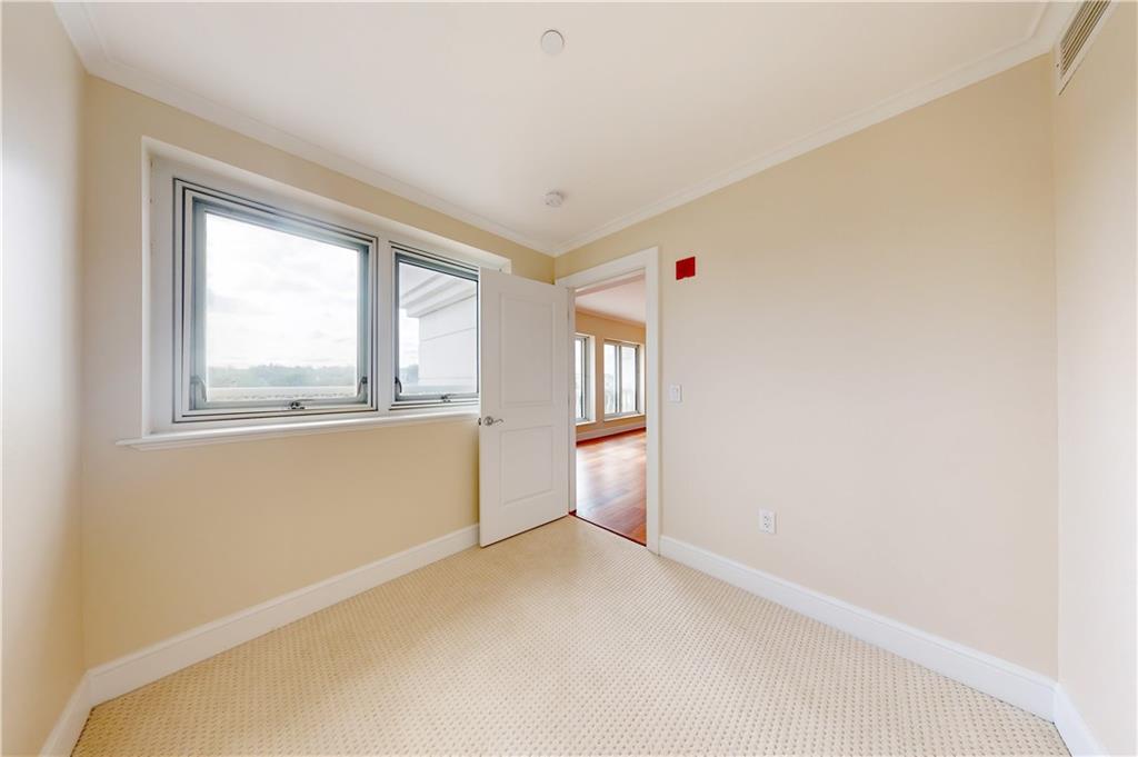 1 Tower Drive, Unit#304, Portsmouth