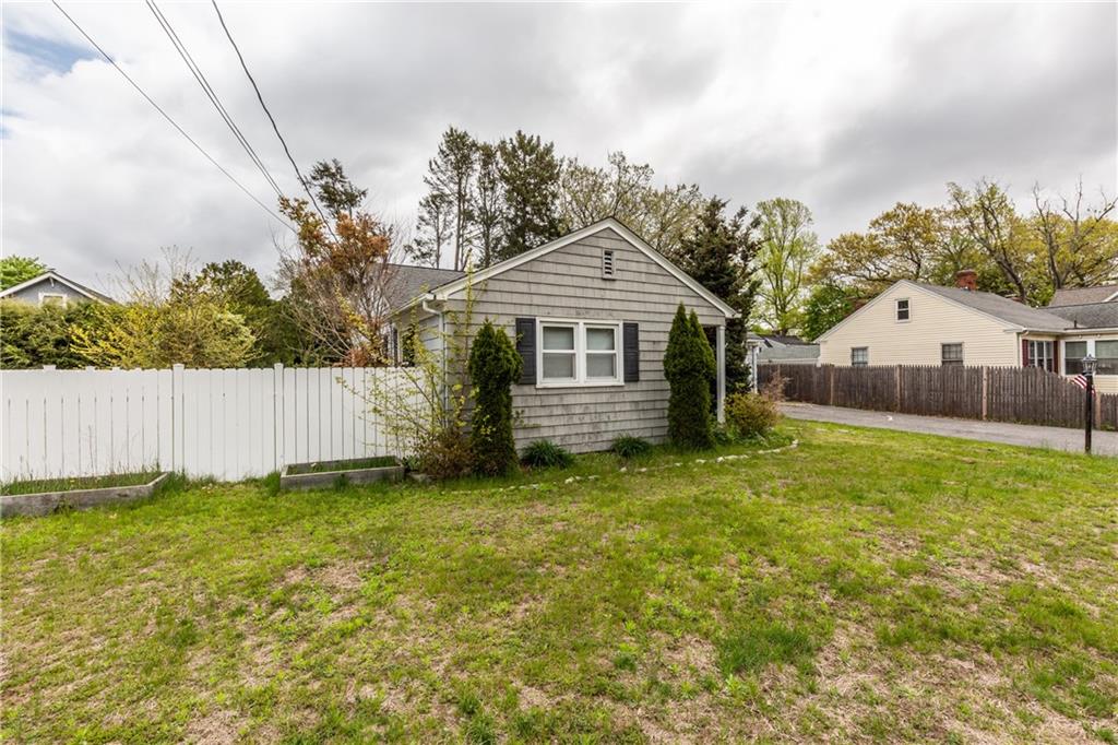 48 Hemlock Avenue, Cranston