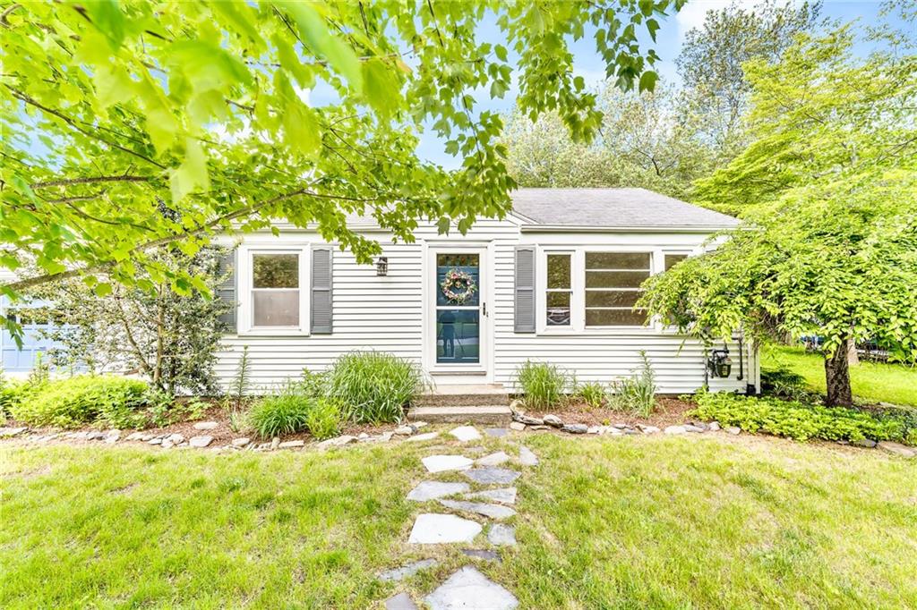 9 Roberta Drive, Barrington, RI 02806 MLS 1335535 Lila Delman