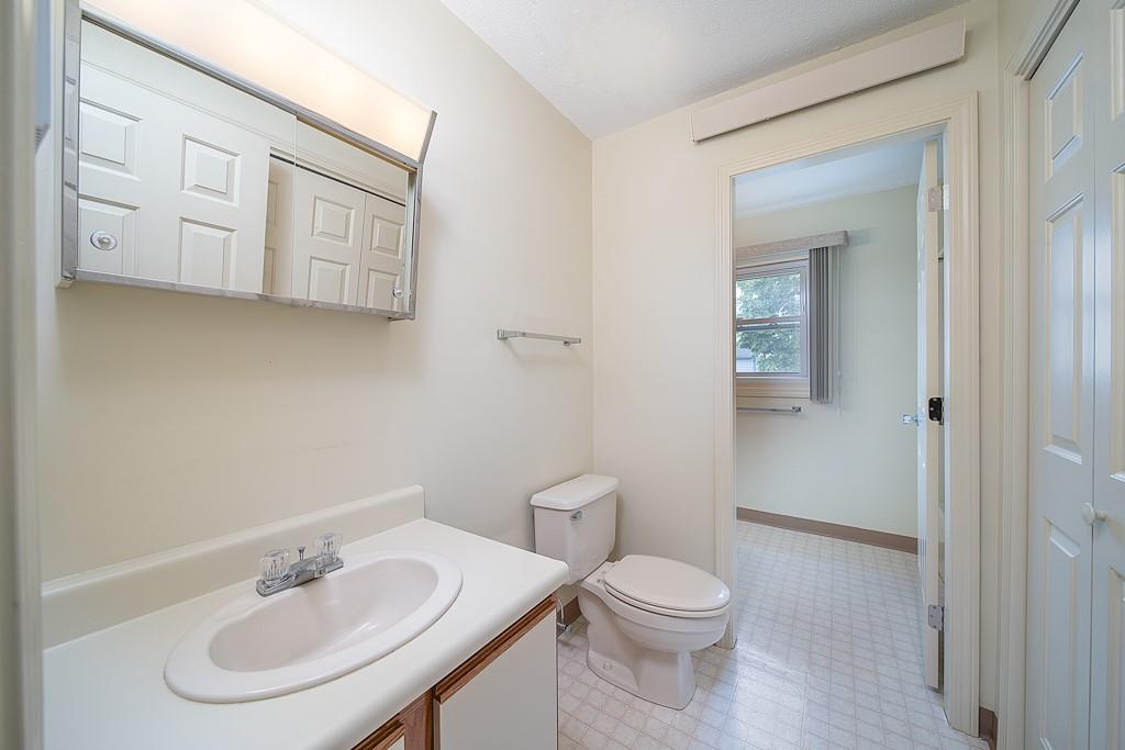 1 Willow Glen Circle, Unit#92, Warwick