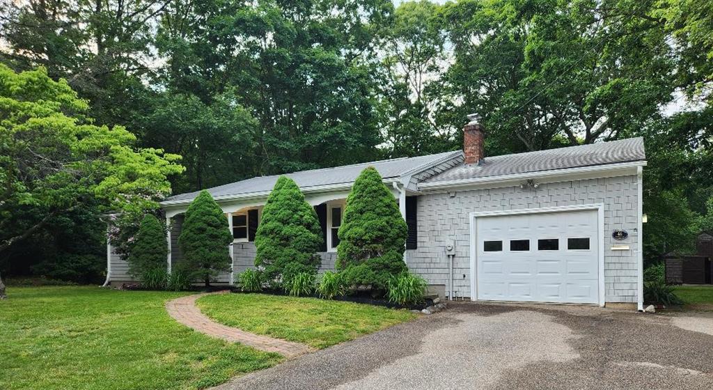 46 Stone Gate Drive, North Kingstown