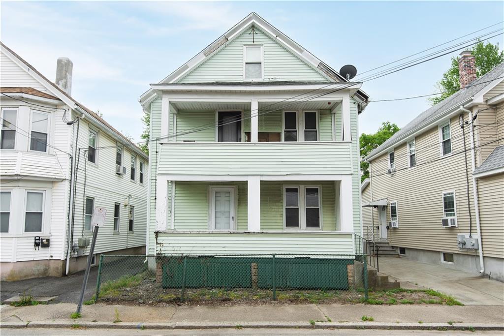 27 Collins Avenue, Pawtucket