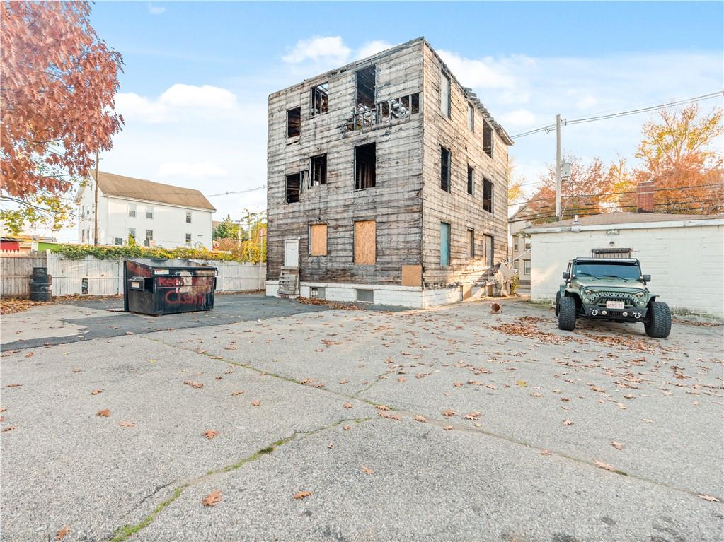 331 Douglas Avenue, Providence, RI 02908 MLS 1337698 Lila Delman