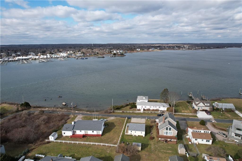 22 Edith Road, Narragansett