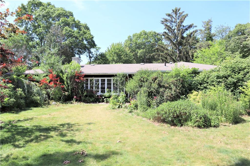 40 Drive, Warwick, RI 02888 MLS 1338394 Lila Delman