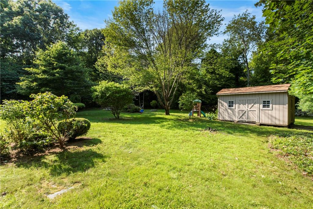 128 Captains Circle, Tiverton