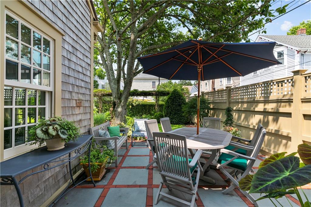 1 Elm Street, Newport
