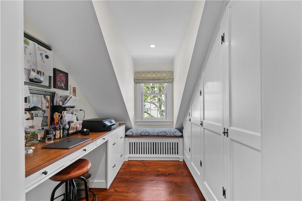 1 Elm Street, Newport