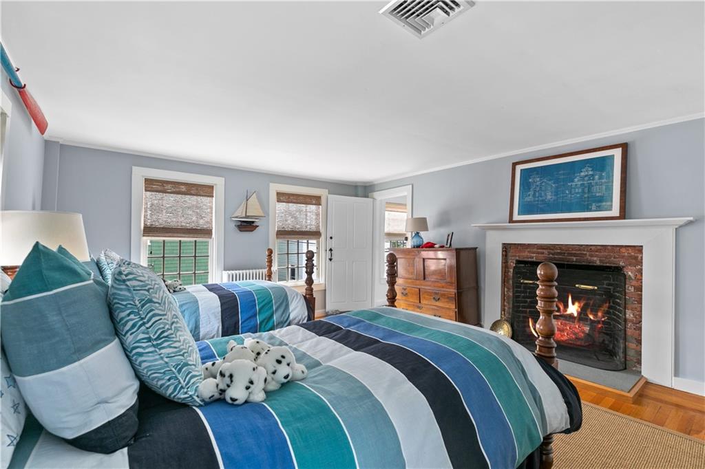 1 Elm Street, Newport